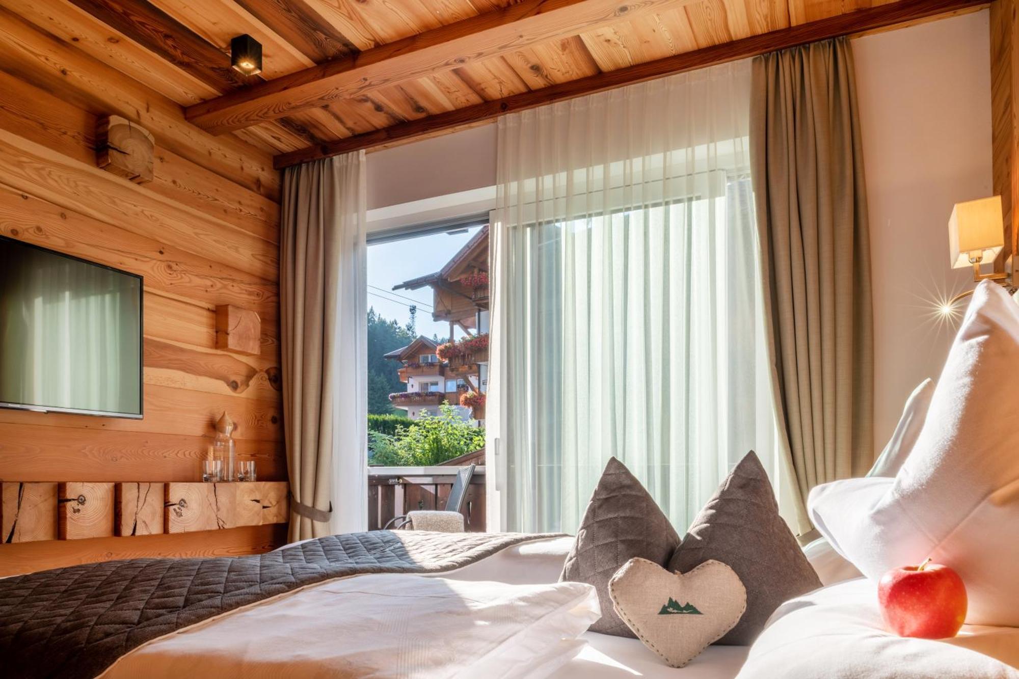 Chalet Elisabeth Dolomites Alpin & Charme سيلفا دي فال جاردينا المظهر الخارجي الصورة